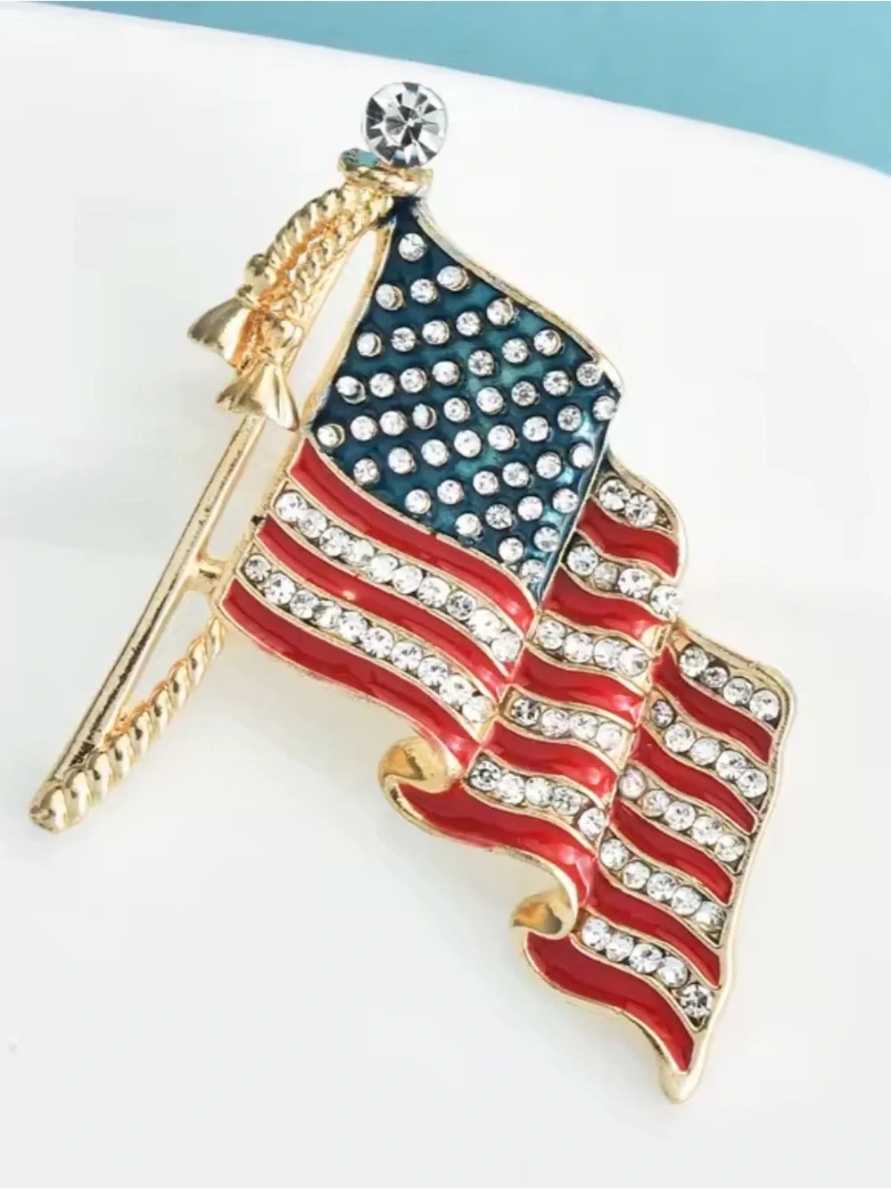 CRYSTAL ENAMEL AMERICAN FLAG BROOCH / PIN / PENDANT